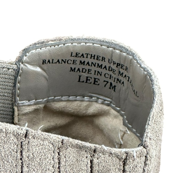 Amelia Grace booties 7M leather upper 2 1/2" heel beige color - Picture 6 of 13